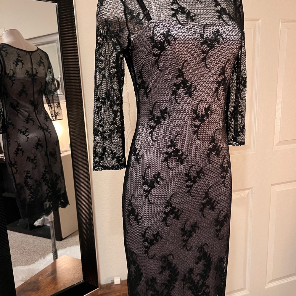 Michel Stephen Paris- Chic Black Lace Long Sleeve Dress/ size medium